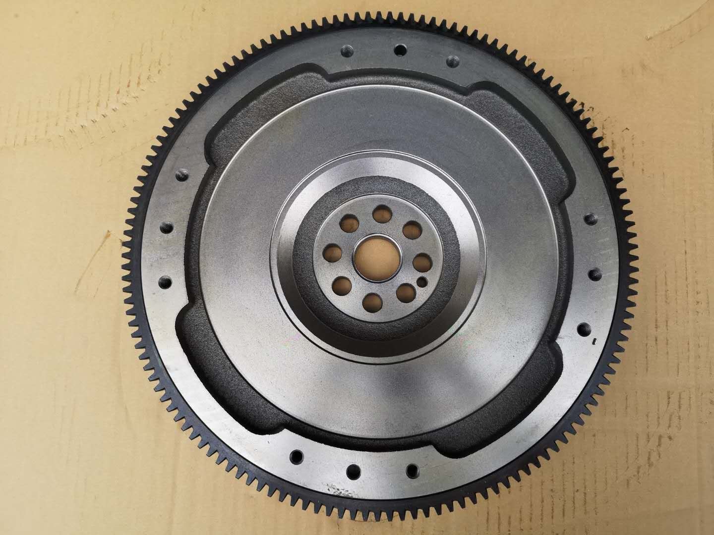 8971157820 ISUZU NKR66 4HF1 300mm Flywheel 19.8 KG Net Weight Inner Hole Diameter 40mm