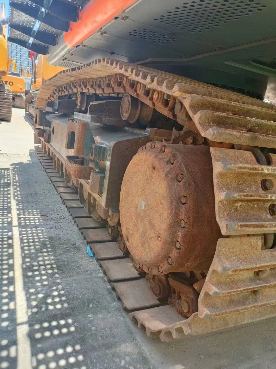 Hitachi Excavator Imported From Japan Hitachi ZX650H Tracked Excavator