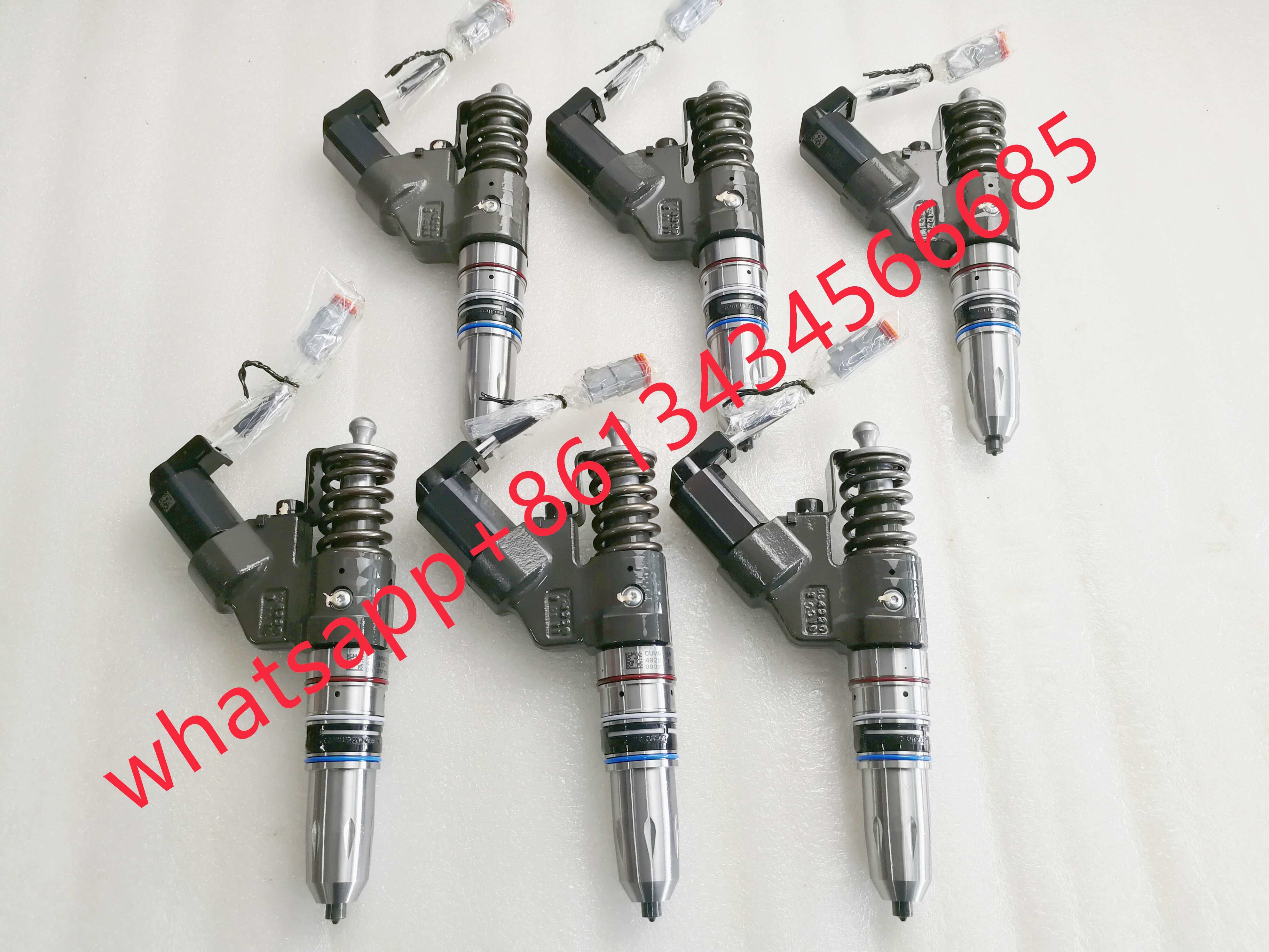 QSM11 M11 ISM11 Diesel Engine parts 4928171 Fuel injector for cummins