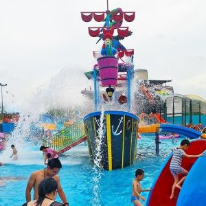 Fiberglass Water Park Water Sprinkler Playground With Children Slides