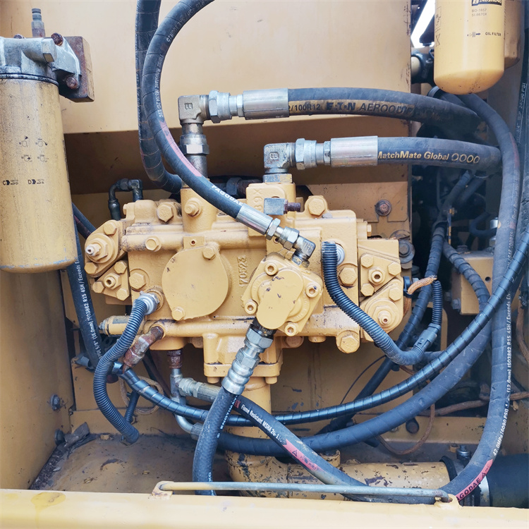 Used Cat 320CL Excavator 20 Ton Original from Japan with Original Hydraulic Cylinder