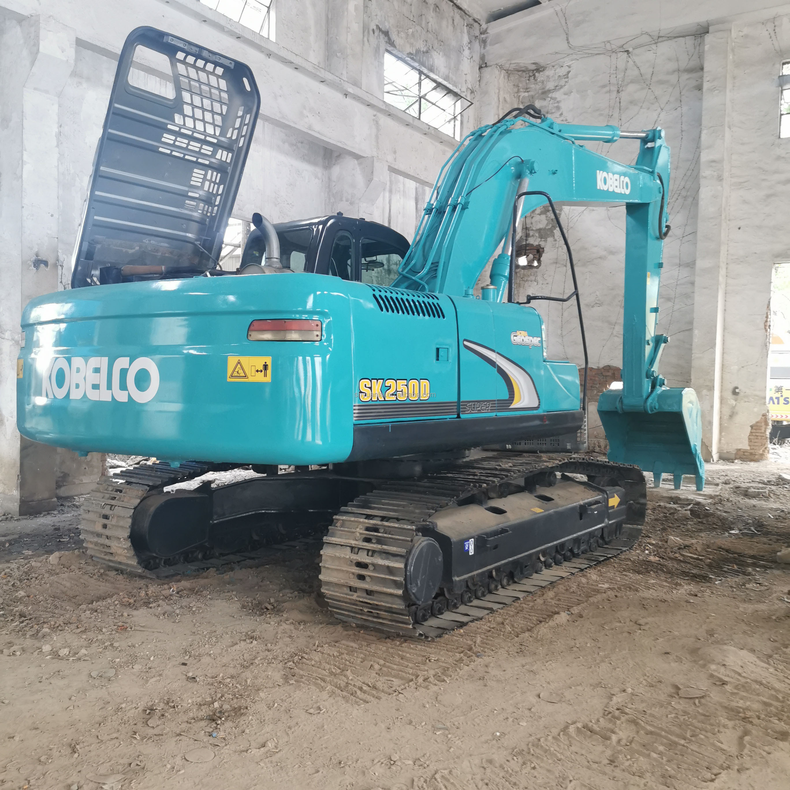Low-priced Second-hand Kobelco SK250d Excavator and Low Working Hours Affordable Deal