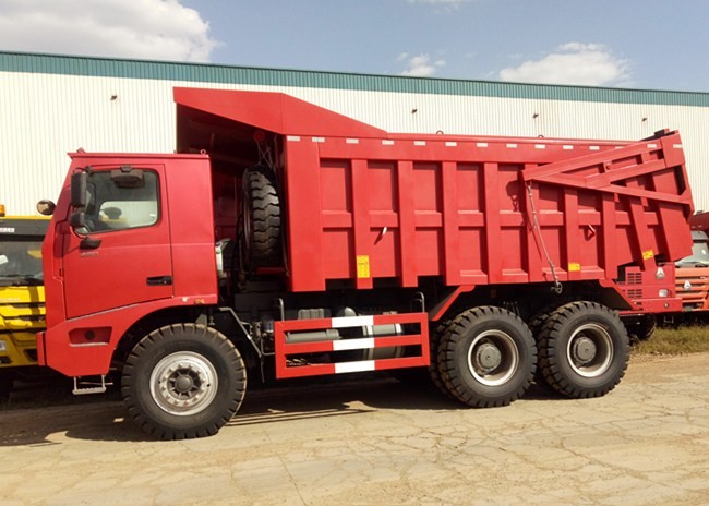 Sinotruk 70 Ton HOWO Mining Dump Truck Heavy Duty 180Ah Storage Battery
