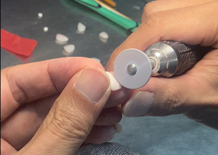 Precision Fitted Dental EMAX Veneer Natural Looking for Esthetic Restorations