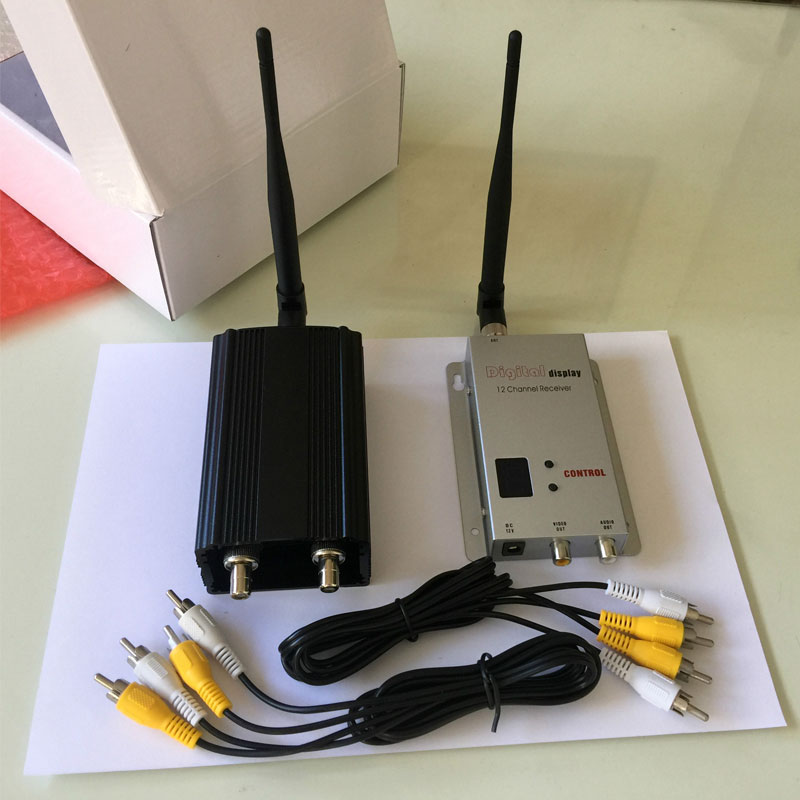 Long Distance Wireless Drones Video Transmitter 1.2Ghz Video Audio Sender with 2000mW Output Power and 2W Video Input