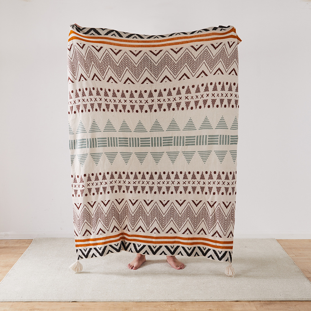 Upgrade Your Picnic Game with Our Soft and Cozy American Style Boho Throw Blanket Set