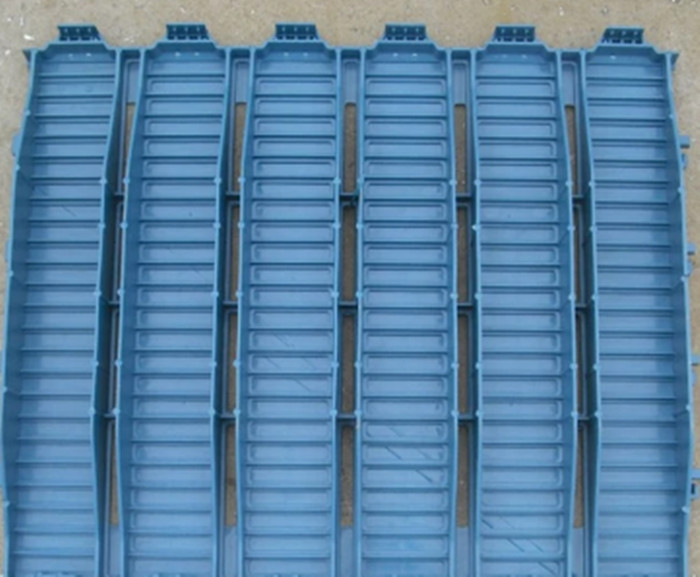 Durable Pig Farm Equipment Goat Poultry PP Plastic Slatted Floor Diffirent Size