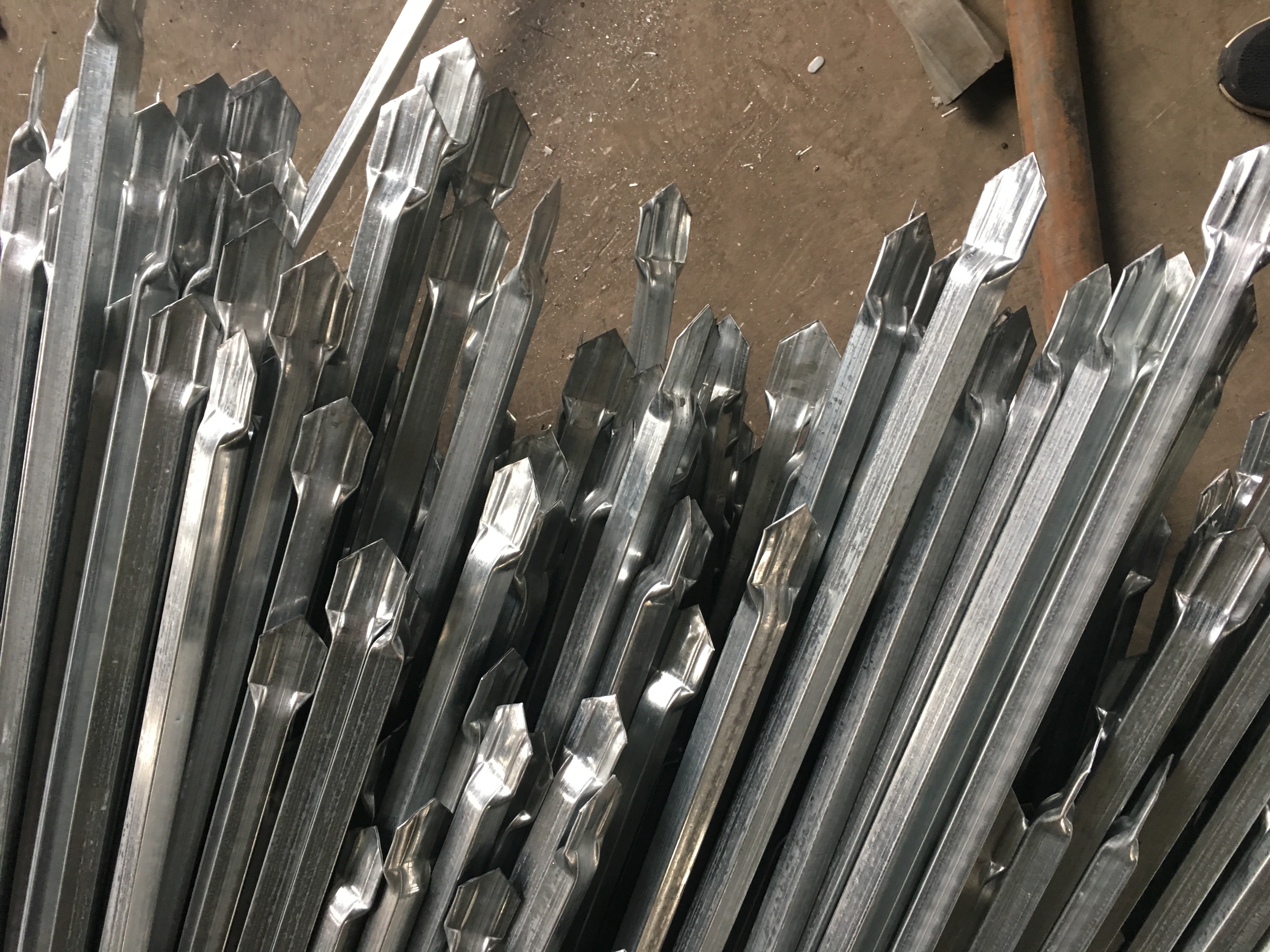 China supplier - hot sale good quality garrison fence/zinc steel fence