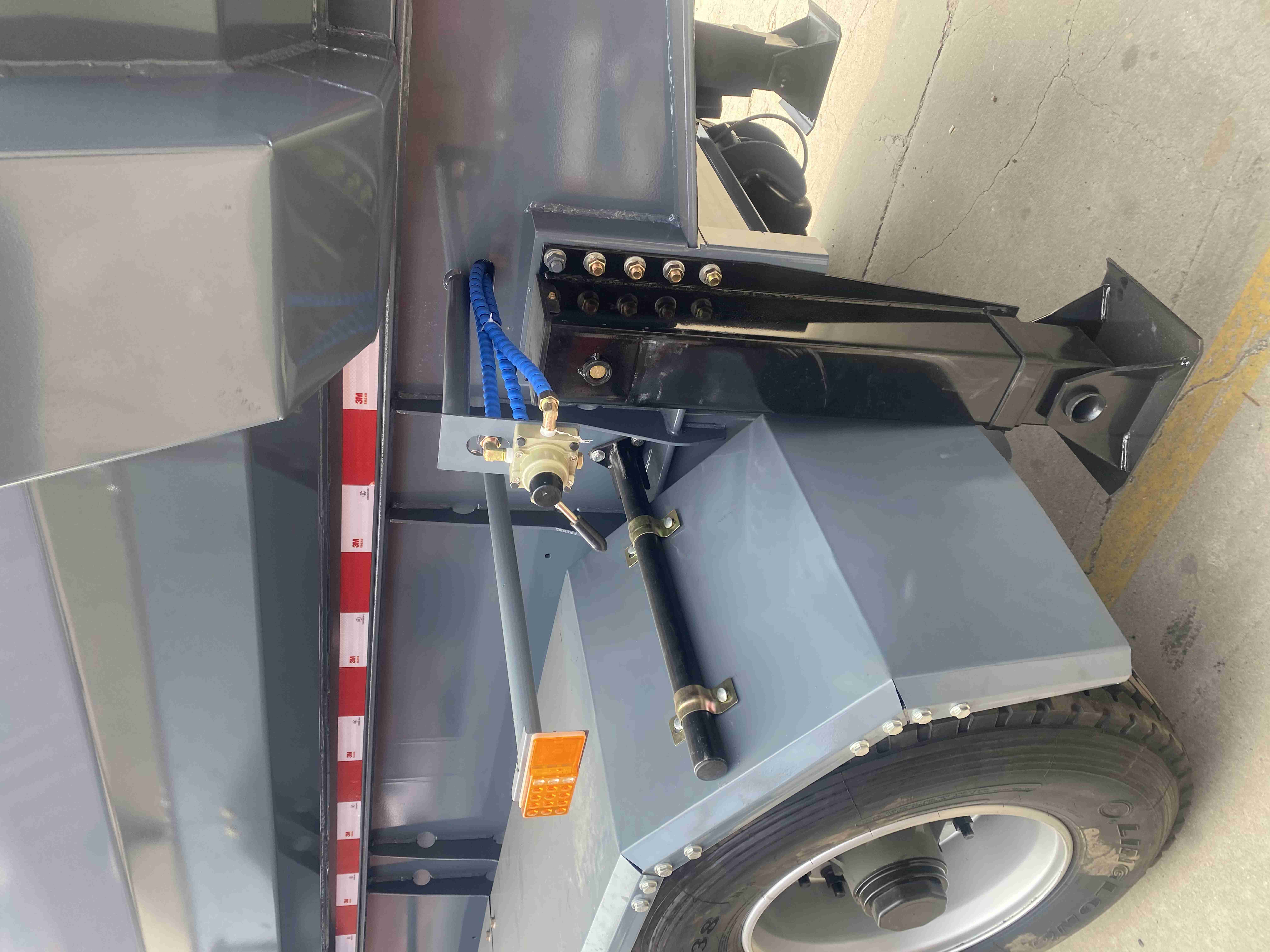 100T Capacity Semi Trailer Mechanical Suspension Popular 3-axle-4-axle Dump Trailer Truck