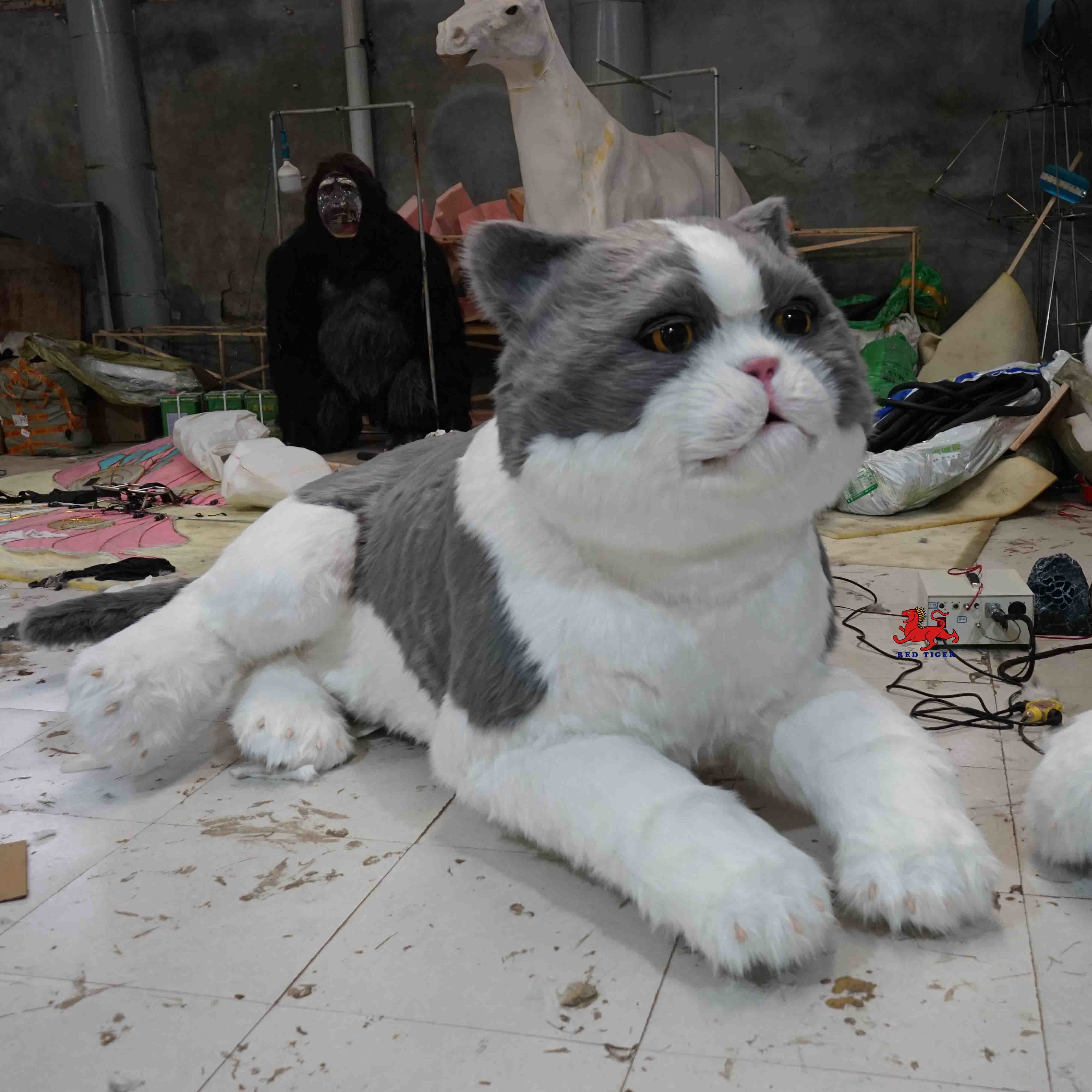 Life Size Realistic Animatronic Cat , Interactive Talking Lovely Cat