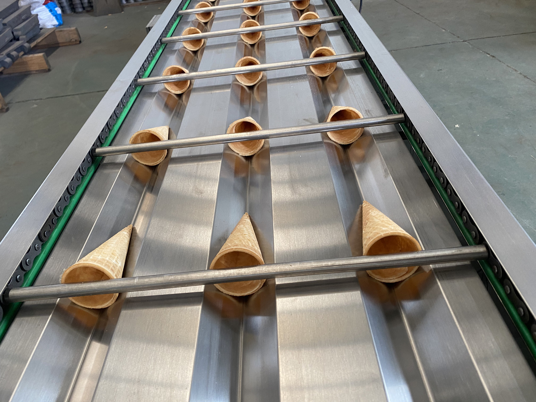 7kg/H 380V Automatic Ice Cream Cone Machine LPG Consumption
