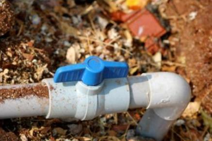 The Middle East PVC Threaded 1/2 to 4 Inch Octagonal Ball Valve