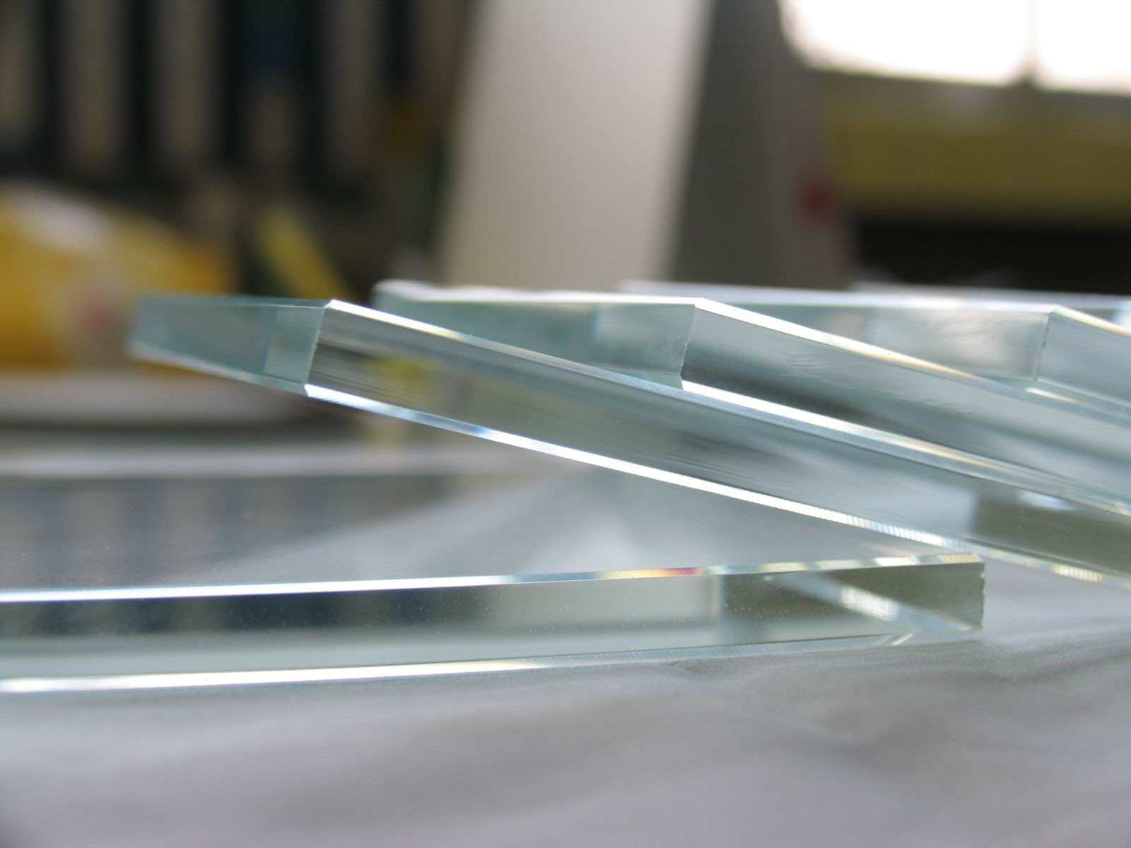 Ultra Clear Float Glass 5mm 6mm Polished Edge Customized Clear Safety Tempered Glass