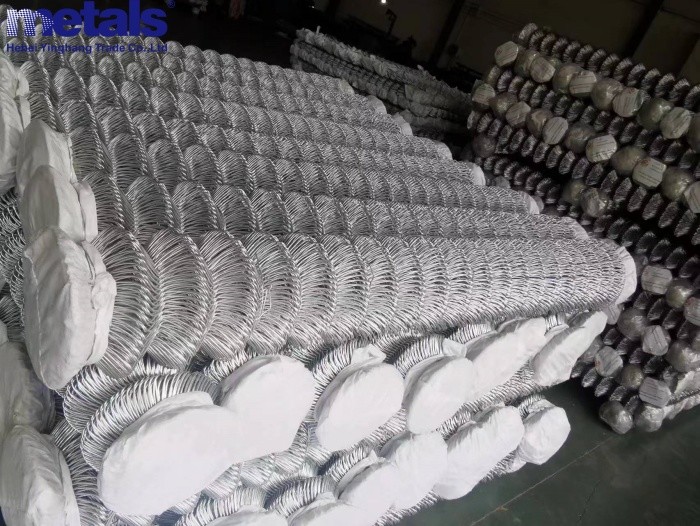 Wholesale Price Commercial Pvc Diamond Mesh Roll 6 Ft 8 Foot Tall Chainlink Cyclone Wire Galvanized Chain Link