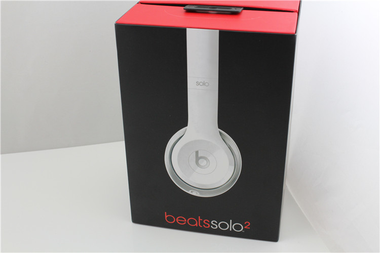 BRAND NEW BEATS BY DR. DRE SOLO2 WIRED ON EAR HEADPHONES HEADSET SEALED white come from http://www.dhgate.com/store/2005