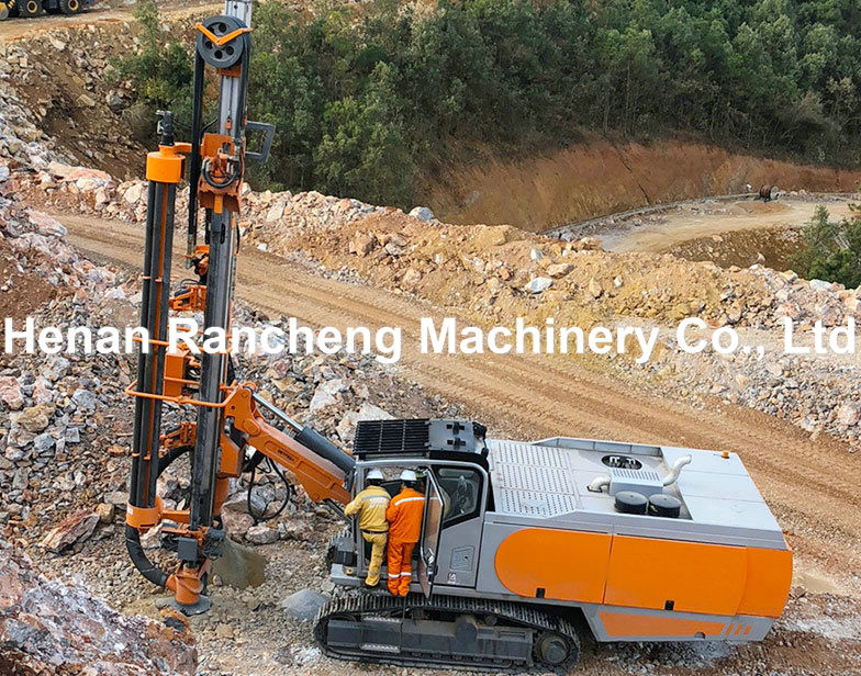 138 - 165mm Hole Range DTH Drilling Machine 287KW Rated Power 35m Drilling Depth