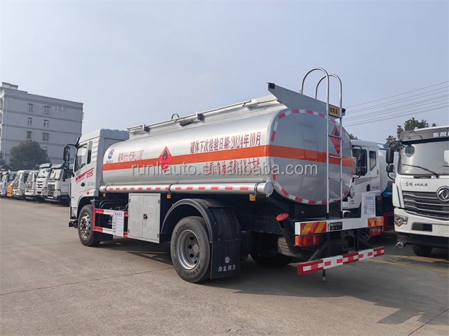 Dongfeng 4x2 LHD Fuel Tank Truck 6 Wheeler 10000liter Oil Tanker Truck For Ethiopia