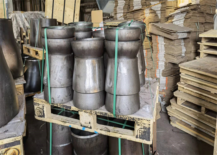 A234 WPB Seamless Pipe Fittings SCH10 Concentric And Eccentric Reducer DN650*600