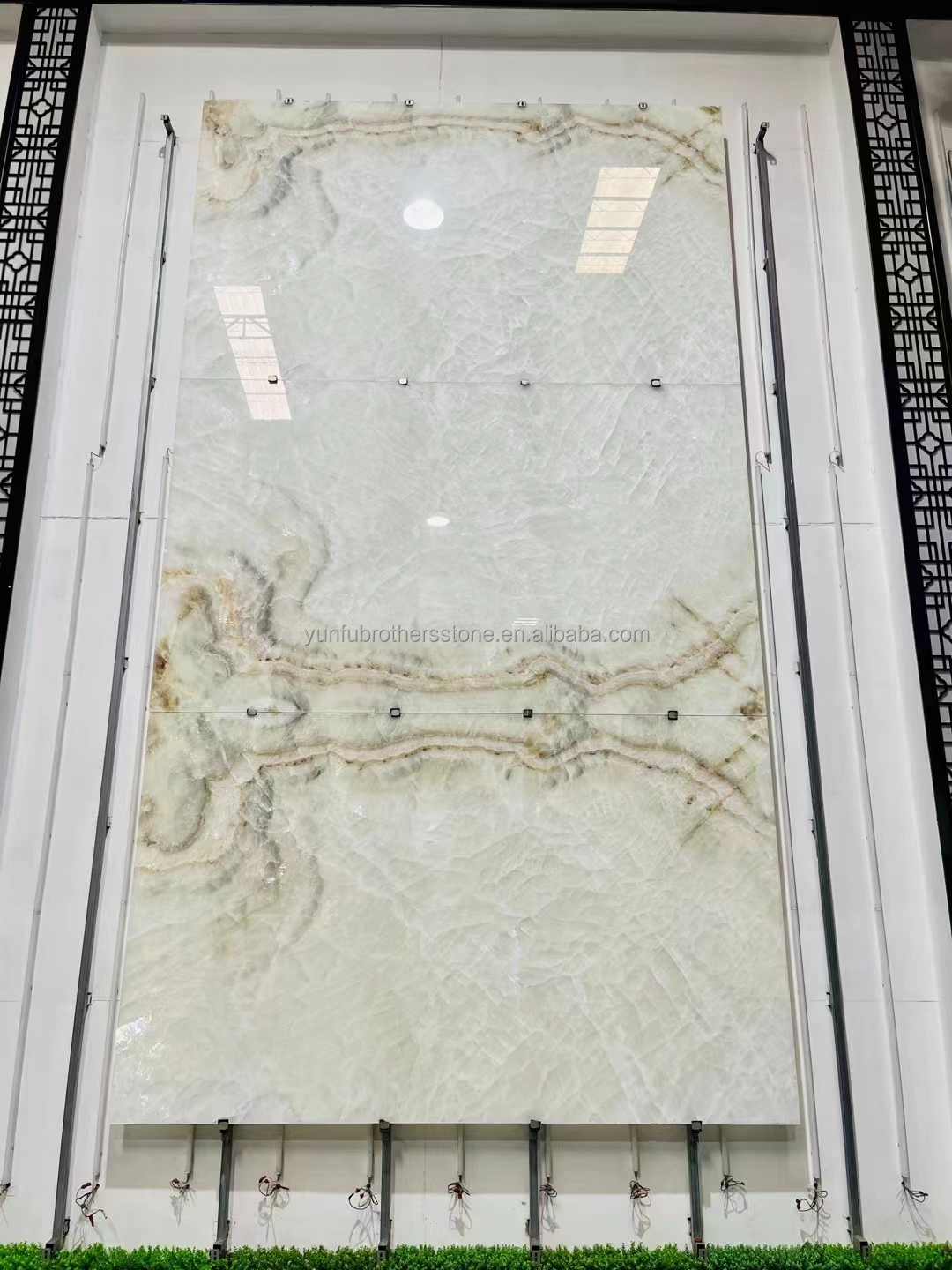 Modern White Onyx Marble Wall Bookmatched Slabs for Custom Natural Stone Decoration