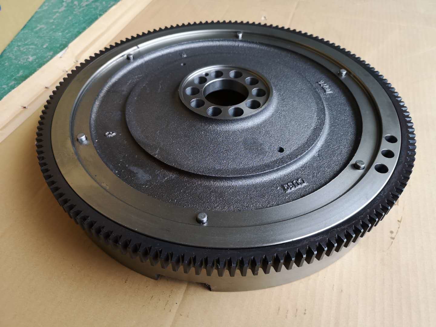 1123304001 6WA1 ISUZU Flywheel Of CXH Flat Bed Heavy Truck Finished Balance Test