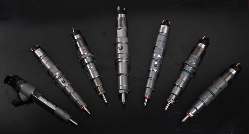 BOSCH 0445 120 236 Common Rail Injector 84346812 for Bosch Komatsu Cummins 350-8 300-8