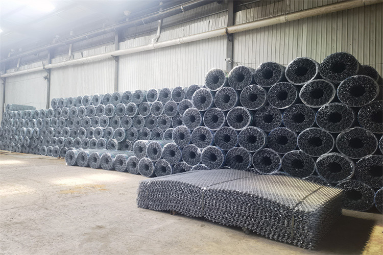 Single Coil Razor Wire Mesh Security Fence For Military Field Prisons Detention Houses Government Build