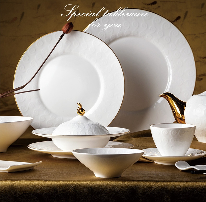 White On Glazed Ceramic Plates With Cover For Wedding Party