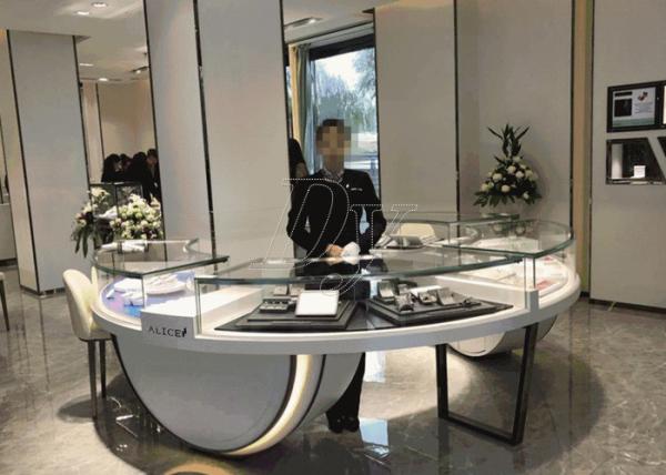 Non - Toxic Material Showroom Display Cases / Store Display Fixtures Modern