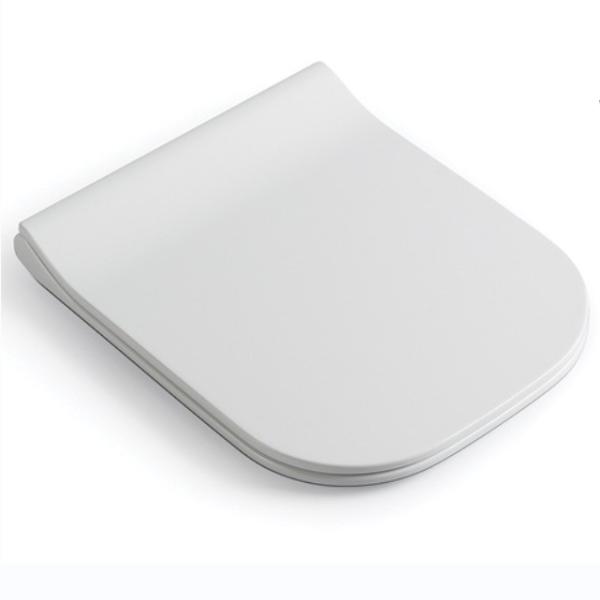 Sustainable Characteristics Square Shape Urea Soft Close Toilet Seat For