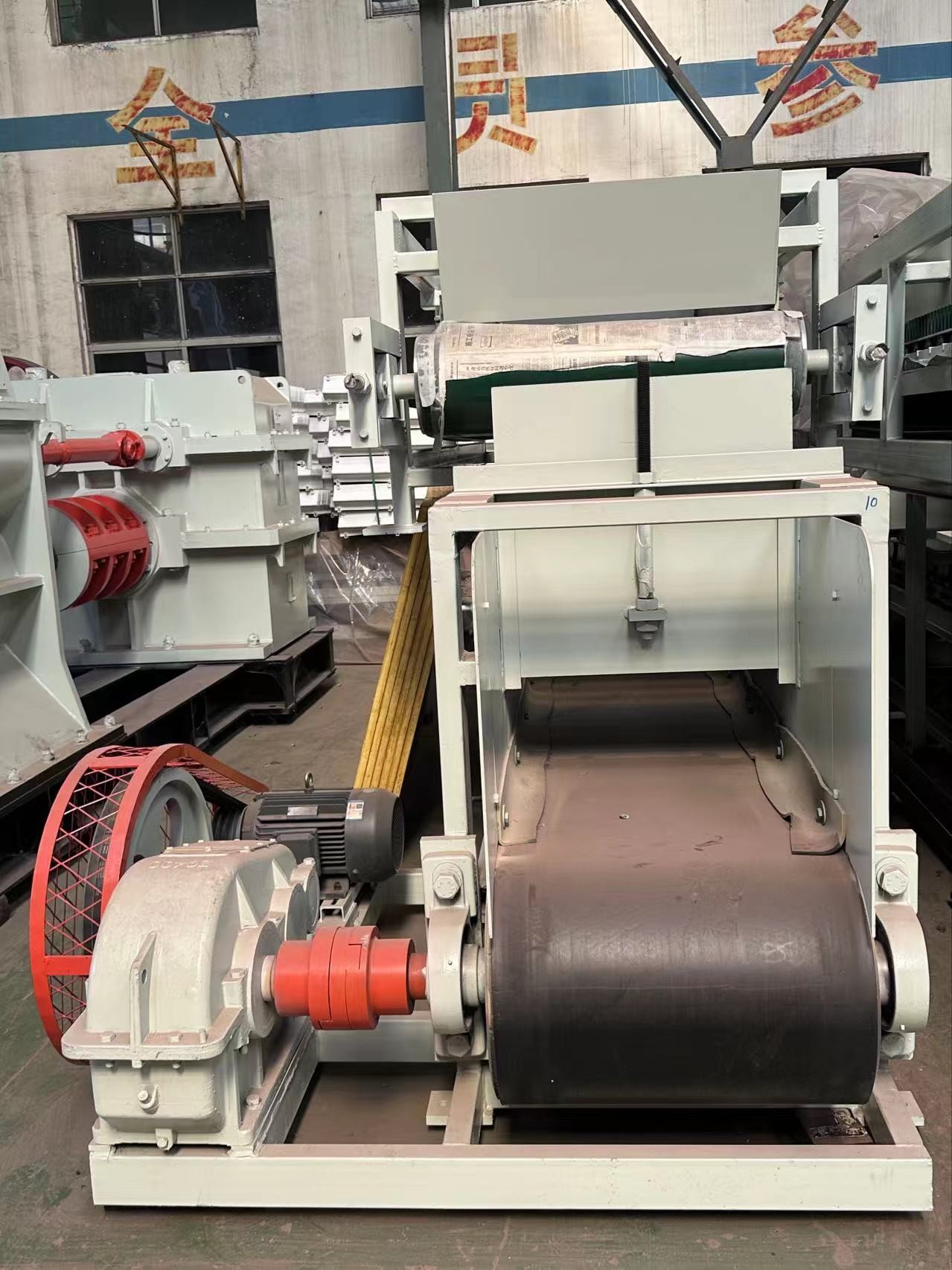 9-30m3 Per Hour GD65 Multipurpose Raw Processing Machine With Box Feeder