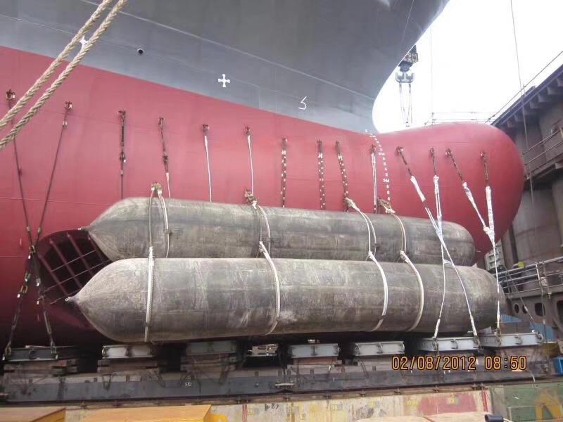 Industrial Marine Rubber Airbag Pneumatic Air Bags 8 - 24m Long For Ship Launching