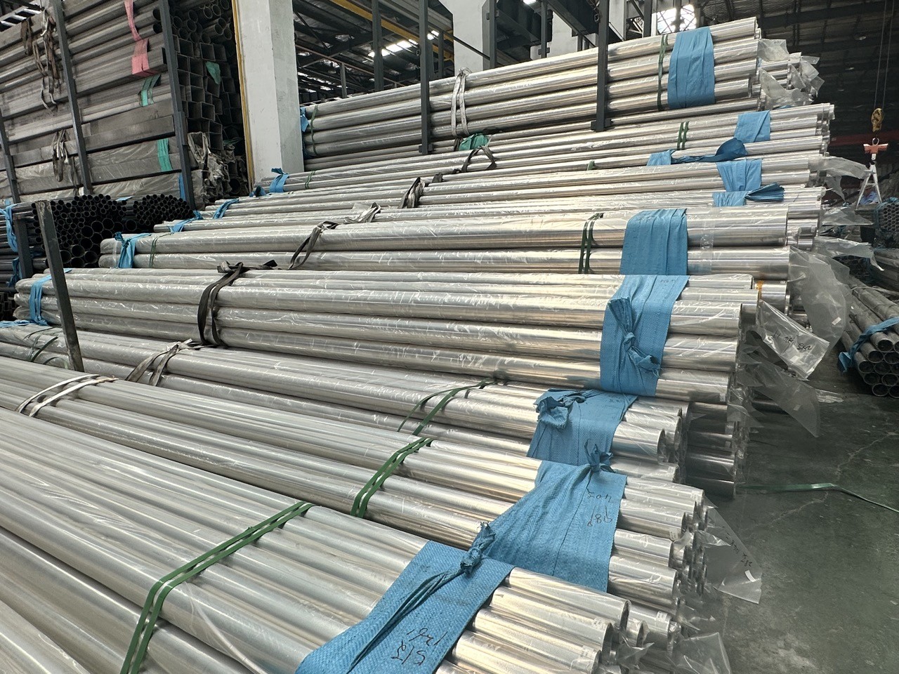 Square 6mm 304 Stainless Steel Pipe 3 Inch Welded For High Temperature