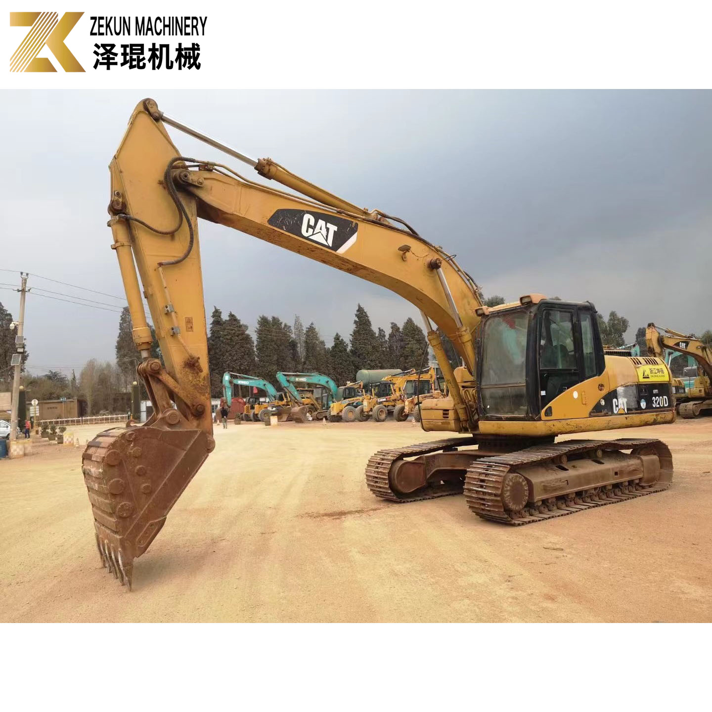Used CATERPILLAR 320D Hydraulic Excavator 2012 with Crawler Option.