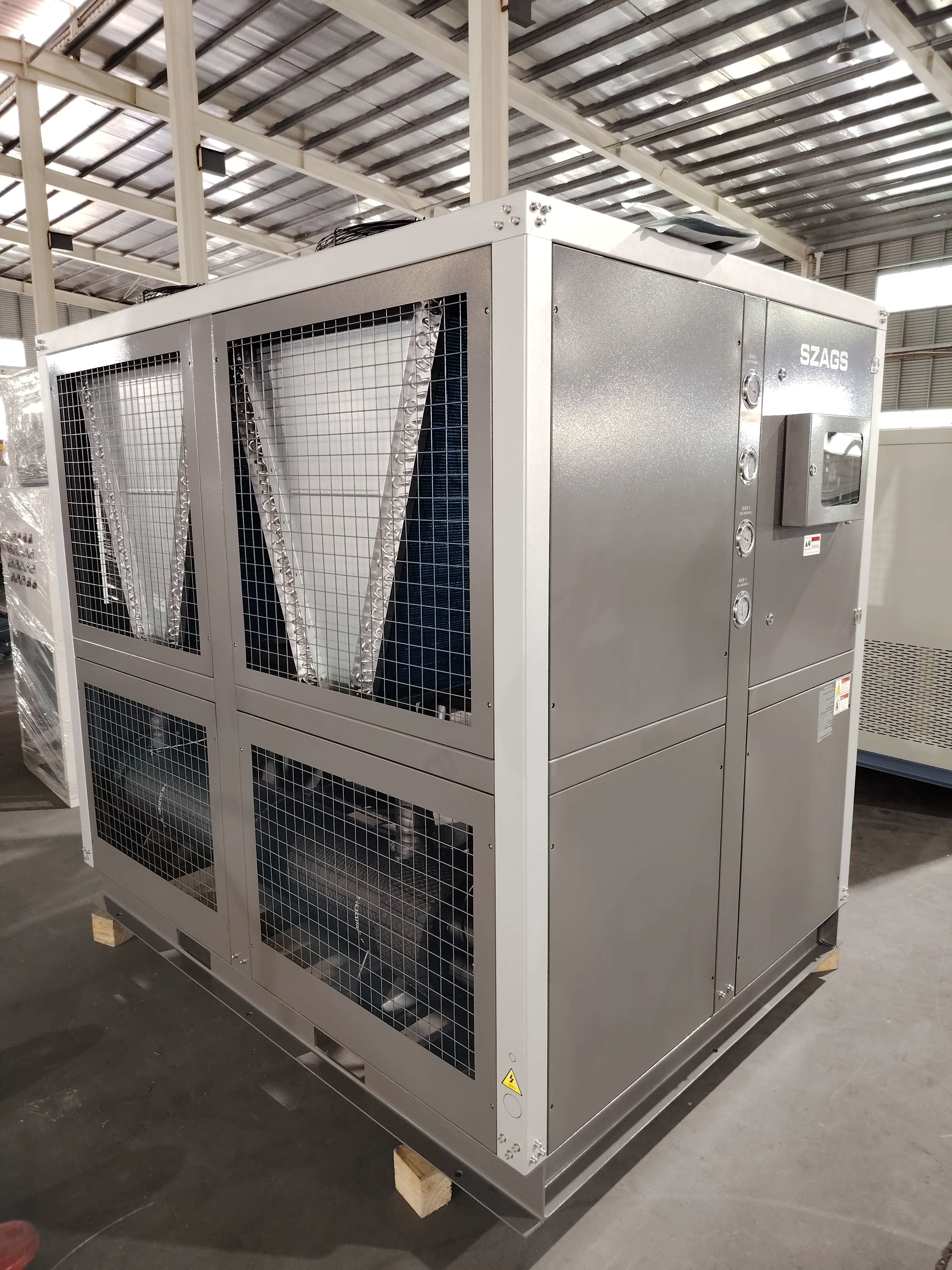 30TON AIR COOLED INDUSTRIAL WATER CHILLER FOR PLASTIC EXTRUSION LINE 92.4 KW COOLING CAPACITY