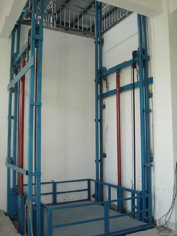 Outside Electric Hydraulic Heavy Duty Elevator Lift with 2 m x 2 m Platform Size