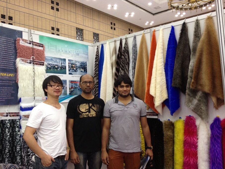 Big Weight Customized Color Long Pile Faux Fur Fabric for Garments 55-65mm Pile