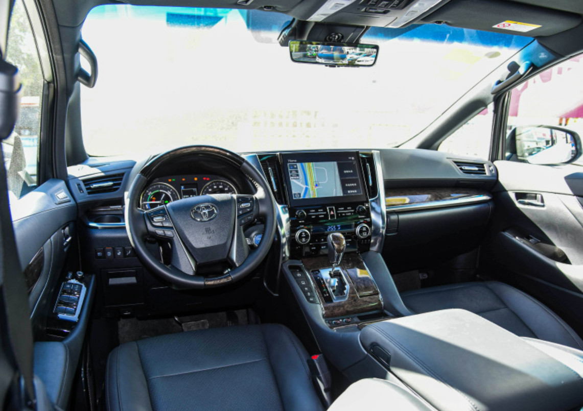 Toyota Alphard 2023 Dual Engine 2.5L Zhenxiang Huangjin version home 5 Door 7seats MPV
