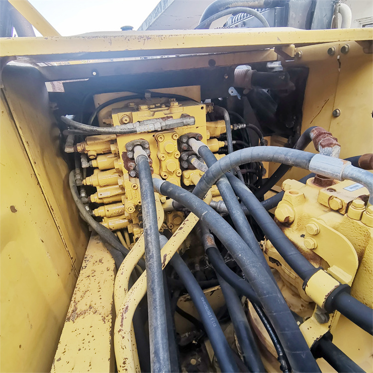 31200 KG Operating Weight Used Komatsu PC300-7 Excavator for Your Construction Business