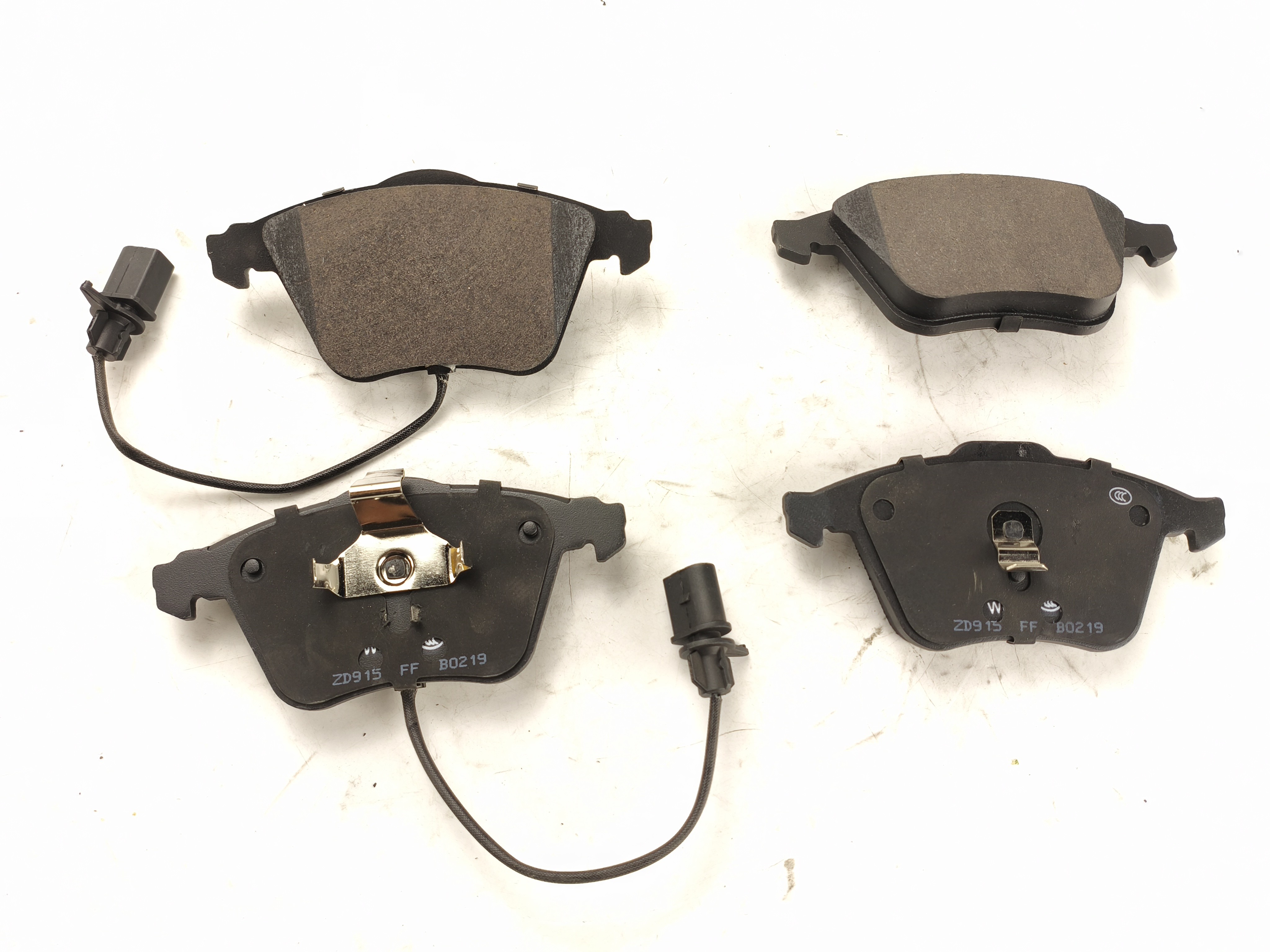 30793618/3074203/31212184/30742029 Front Brake Pad For Volvo C70 V50 S40 V40 V40 Cross Country C30