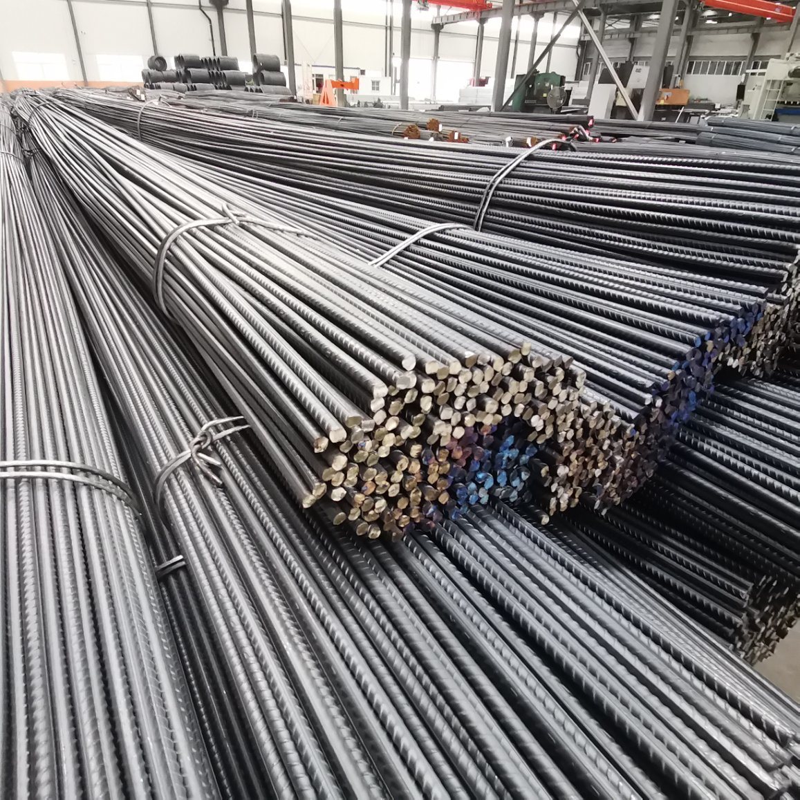 Strong Hrb400 Hrb500 400e 500e 6mm 8mm 10mm 12mm Reinforcing Steel Bars for Building Construction