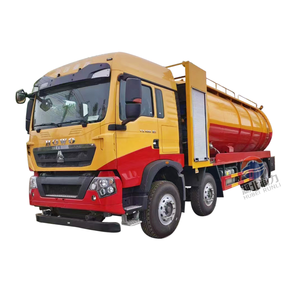 SINOTRUCK HOWO 8*4 33000 Liters Cleaning Sewage Suction Truck Vacuum tank Truck Sludge Truck
