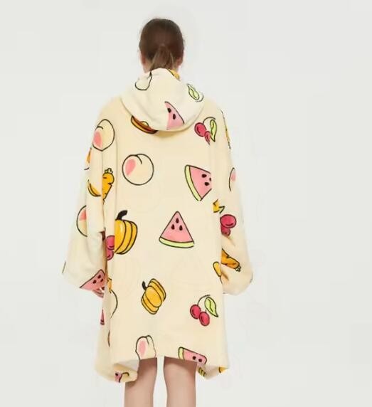 Ultra Plush Women Oversized Hooded Blankets OEM / ODM Available