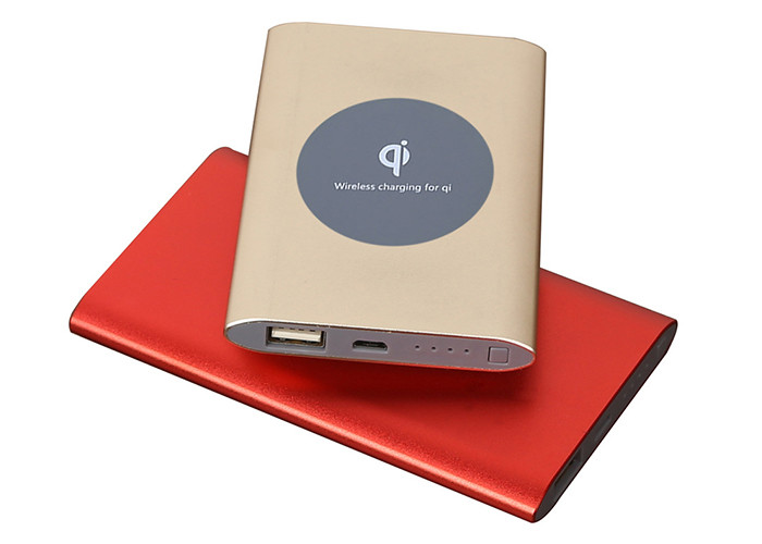 Gold USB C Magnetic Wireless Power Bank With Fast Charging Function