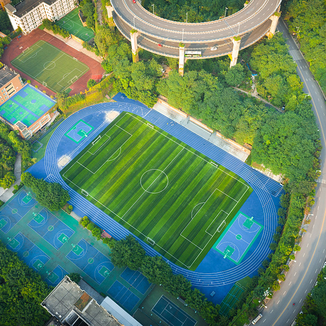 Outdoor Spray Coating Permeable Running Track Material Sports Flooring Stadium