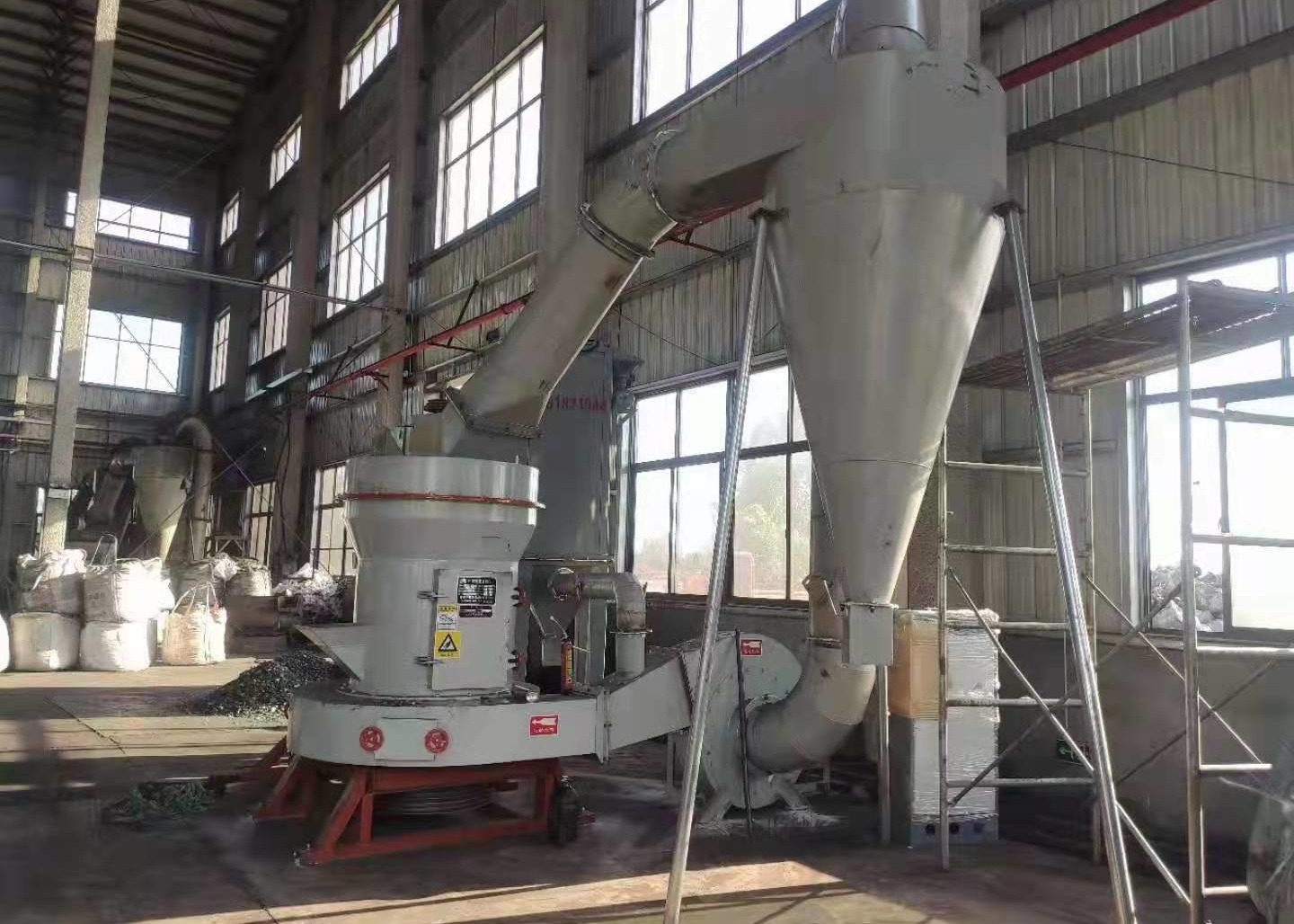 Multi Purpose Powder Processing Machine Superfine Impact Mill Ore Pulverizer