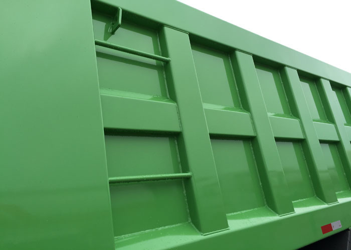 SINOTRUK HOWO Heavy Dump Truck RHD 6X4 For Construction Material Loading