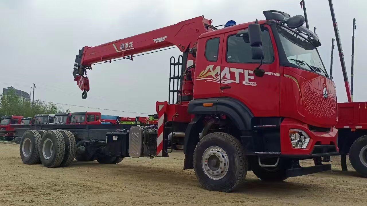Factory Wholesale Vehicle Mounted 3-ton, 5-ton, 8-ton Telescopic Arm Small Crane for Sale