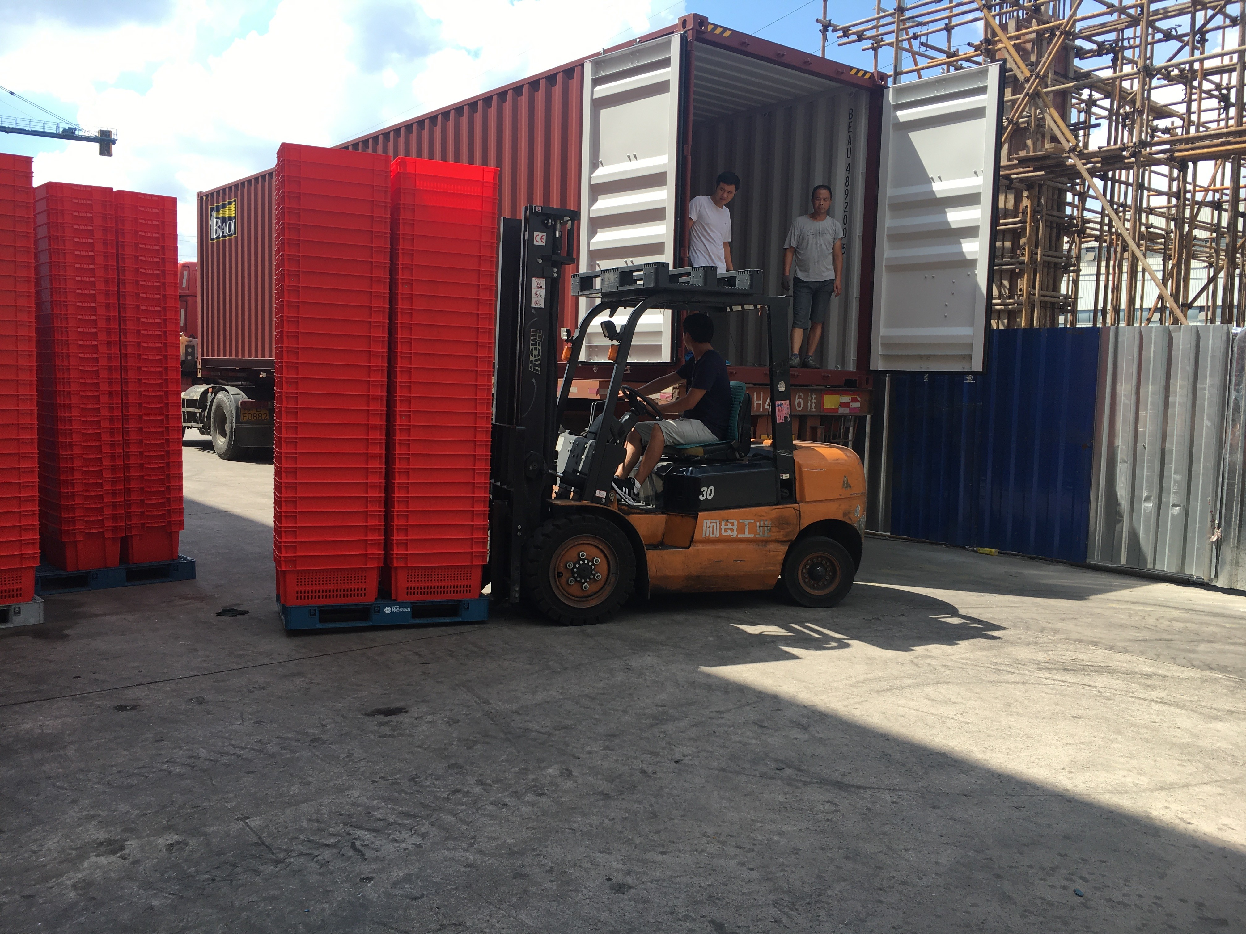 Hygienic 180* Collapsible Plastic Crate Heavy Duty 600 * 400 * 235mm With Lid
