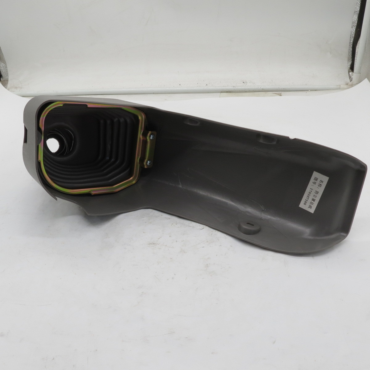 Genuine Auto Spare Parts Gear Shift Control Dust Cover Assembly 170307108 For Ford JMC
