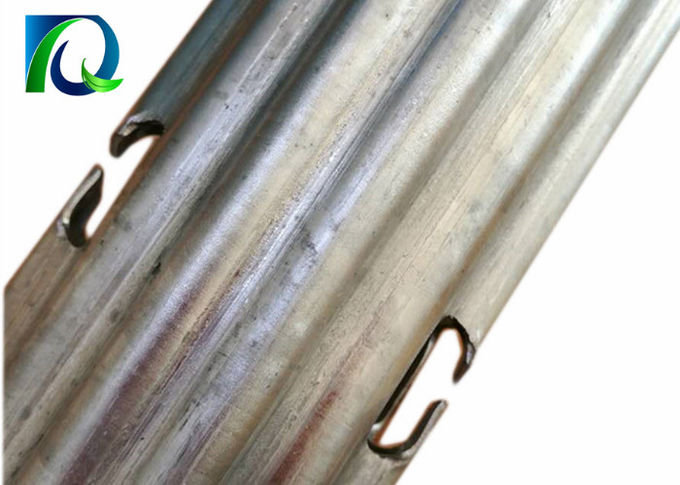 Strong Durable Steel Metal Vineyard Trellis Posts For 1.6-3.0MM Wire